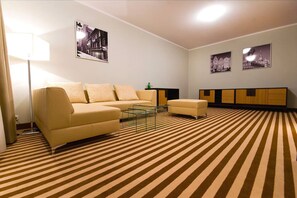 Superior Suite | Living area