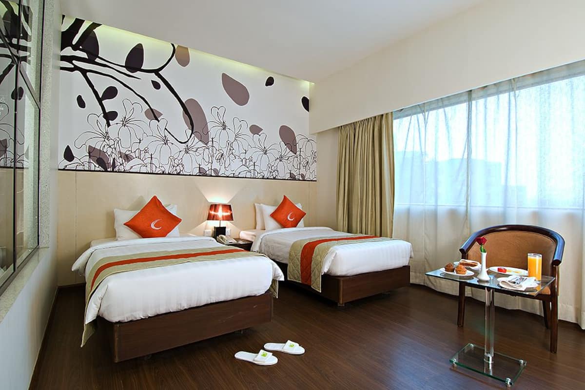 Superior Room, Accessible | Minibar, iron/ironing board, rollaway beds, free WiFi