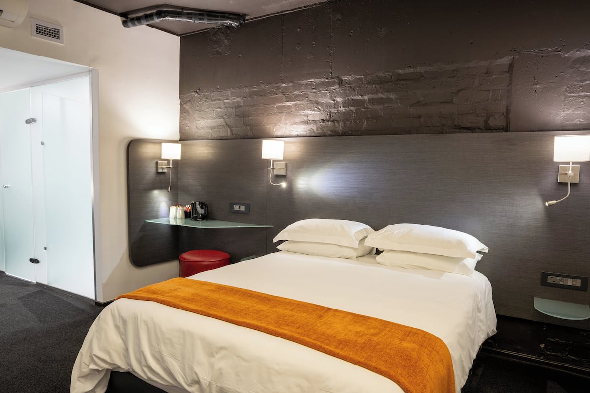 Room, 1 Queen Bed (Cabin)