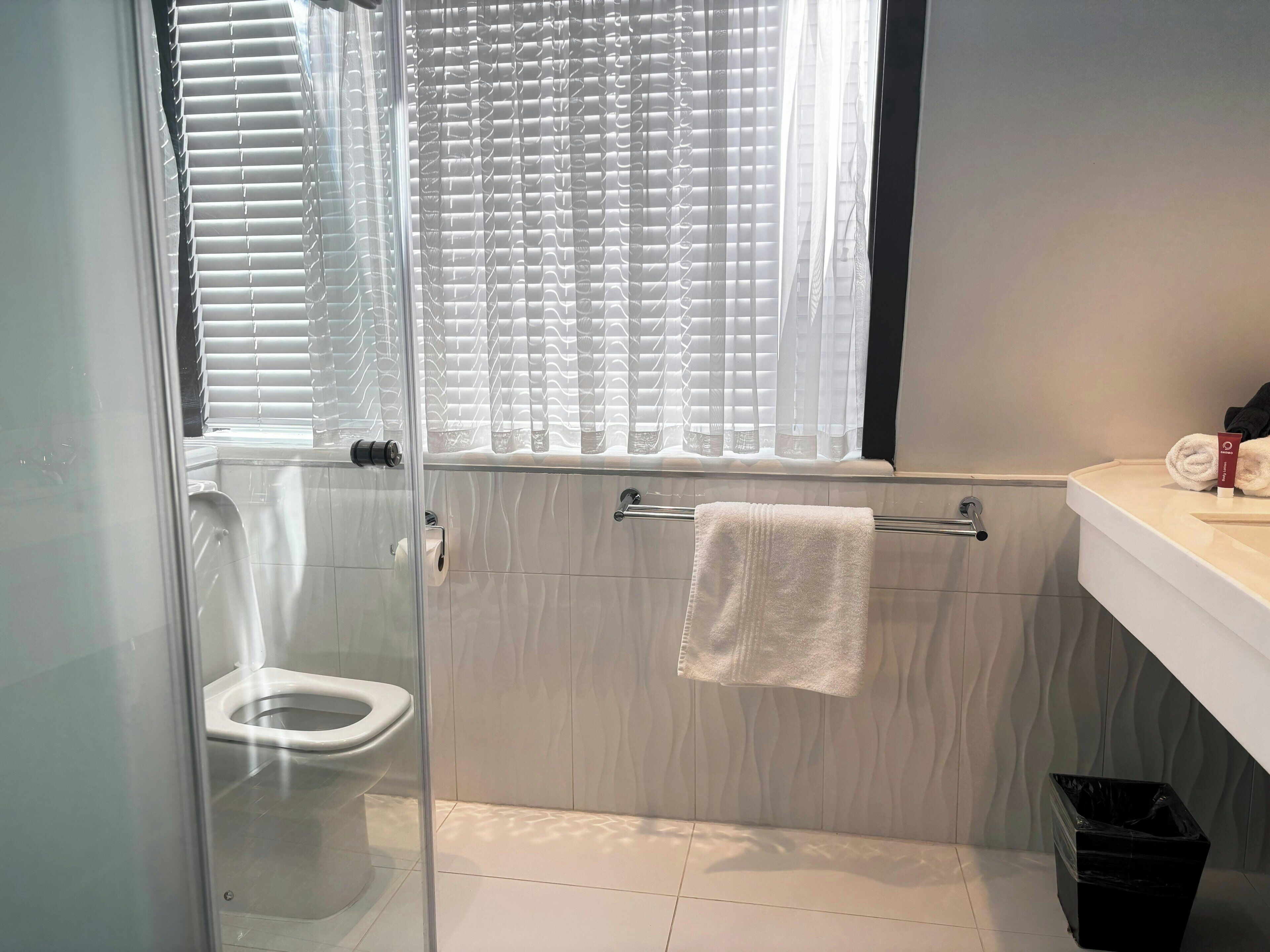 Suite | Bathroom shower