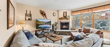 Fernseher, Kamin, Arbeitsbereiche