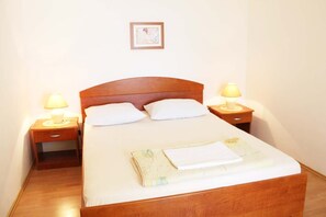 Apartamento, 2 habitaciones (F) | Cunas gratuitas, wifi gratis, ropa de cama