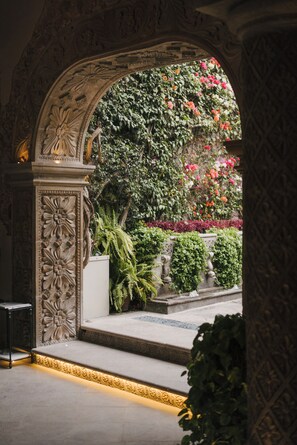 Lobby sitting area - LA SEÑORIA (San Miguel de Allende)