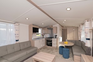 Mobile Home (Suncrest) | Room amenity - Tencreek Holiday Park (Looe)