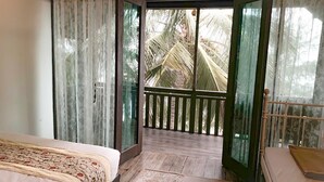 Executive Suite, Sea View