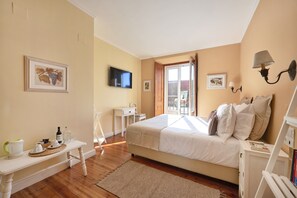 Standard Room | 9 bedrooms, hypo-allergenic bedding, minibar, individually decorated - Casa do Mercado Lisboa (Lisbon)
