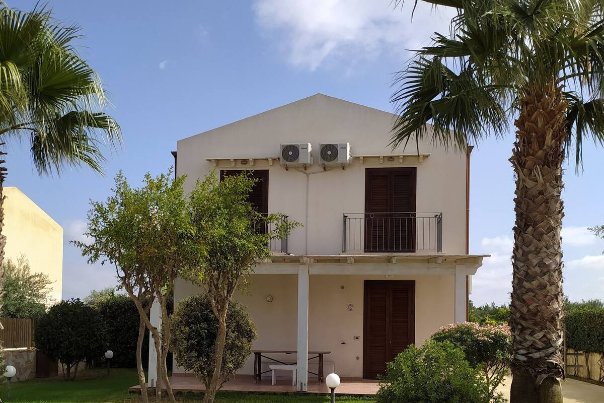 슈피리어 듀플렉스 | 1 개의 침실, 고급 침구, 책상, 무료 WiFi