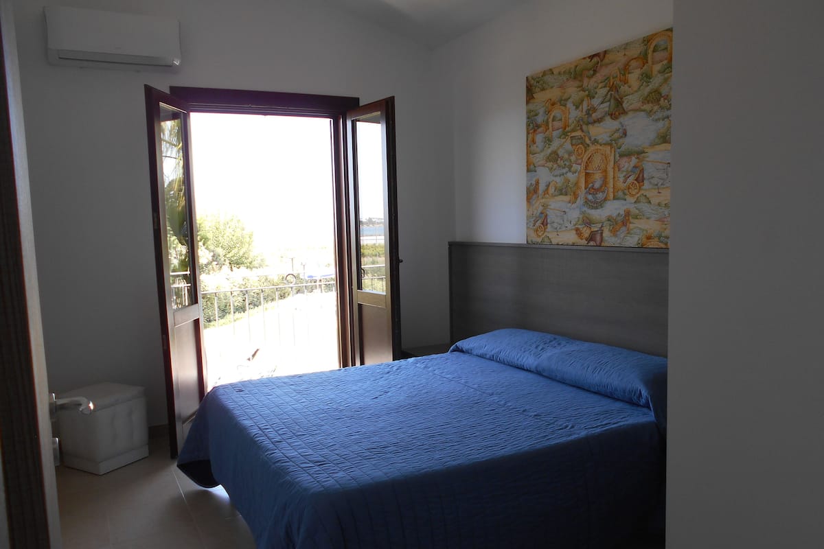 Standard-Apartment, 2 Schlafzimmer | 1 Schlafzimmer, hochwertige Bettwaren, Schreibtisch, kostenloses WLAN