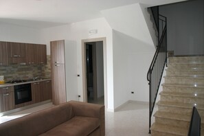 Superior-paritalo | Oleskelualue | 32–tuumainen taulutelevisio, jossa digitaalikanavat