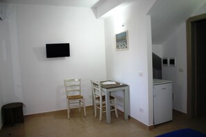 트윈룸 | 객실 내 식사 공간