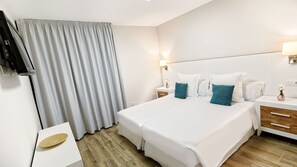 Bügeleisen/Bügelbrett, kostenloses WLAN