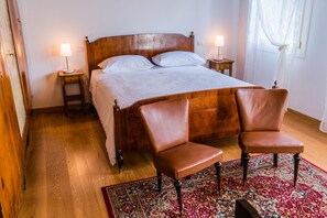 Deluxe dubbelrum | Skrivbord, gratis barnsÀngar, extrasÀngar och gratis wi-fi