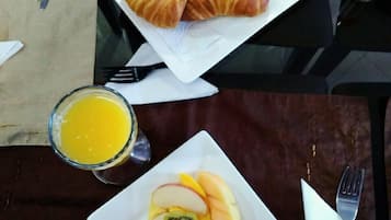 Free daily full breakfast