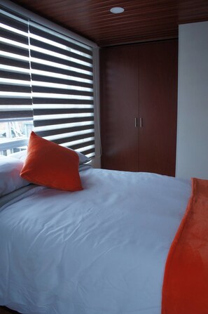 Double Room | 1 bedroom, minibar, desk, cots/infant beds - Hotel Casa Huesped Kiwi (Bogotá)