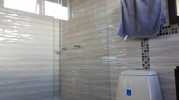 Phòng đôi | Buồng tắm vòi sen