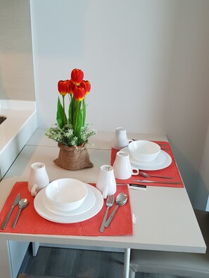 1 Bedroom  | In-room dining