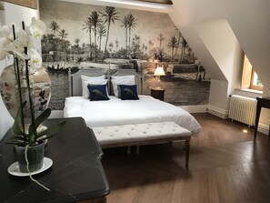 Suite (Edouard Manet) | Luxe beddengoed, individueel gedecoreerd, individueel gemeubileerd