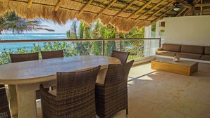 Villa, 3 chambres, terrasse, vue plage | Balcon