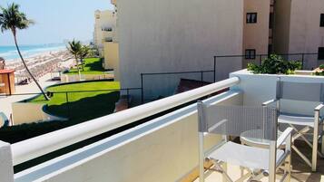 Villa, 4 Bedrooms, Beachside | Terrace/patio