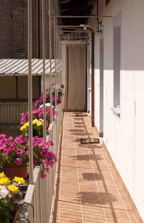 Exterior detail - Residence La Pera Bugiarda (Venaria Reale)