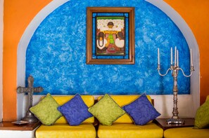 Lobby sitting area - Hotel Posada Casa Regia (Xalapa)