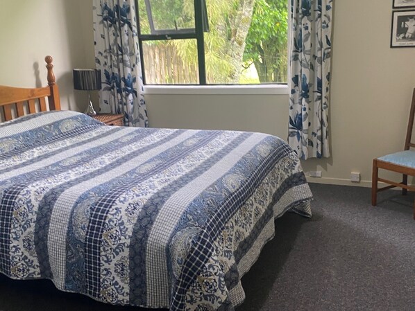 4 chambres, fer et planche à repasser, accès au Wi-Fi (inclus)