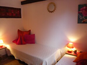 2 soverom, strykejern/-brett, wi-fi (inkludert) og sengetøy