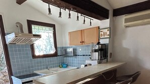 茶具/咖啡用具、冰箱、微波炉、烤箱