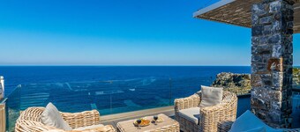 Villa Penelope – Seafront Bliss & Sunset Views
