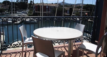 Appartement vue canaux Ă Port Grimaud prĂšs St Tropez