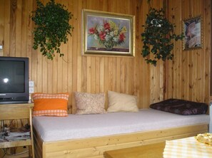 7 habitaciones, internet y ropa de cama