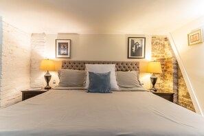 2 Schlafzimmer, Schreibtisch, Bügeleisen/Bügelbrett, WLAN