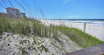 Ein gemütliches Häuschen! Zu Fuß zum Strand / Restaurants / Shopping. Wassersport-Verleih. Gratis Wifi