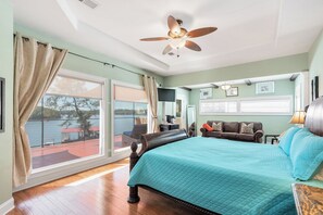 4 Schlafzimmer, Zimmersafe, Schreibtisch, Bügeleisen/Bügelbrett