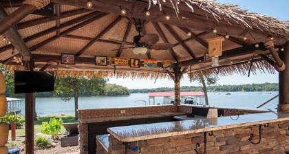 LAKE FRONT HOME- HONKY TONKIN NEAR NASHVILLE & OUTDOOR KITCHEN TIKI HUT - PONTOON AVAILABLE