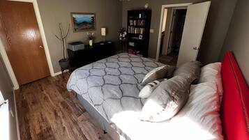 3 Schlafzimmer, Schreibtisch, Bügeleisen/Bügelbrett, kostenloses WLAN