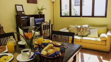 Double Room | In-room dining