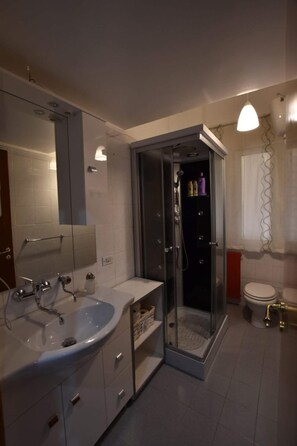 Free toiletries, hair dryer, bidet, towels - B&B Salita Metello (Agrigento)