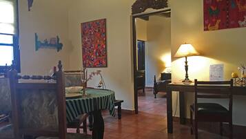 Room, 1 Double Bed | Living area | TV