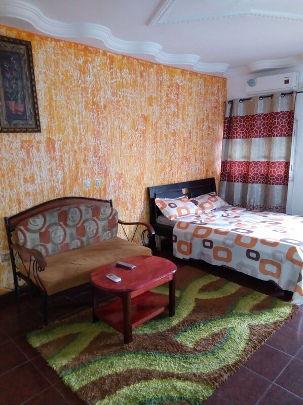 Free WiFi, bed sheets - Résidence Les Jasmins (Abidjan)