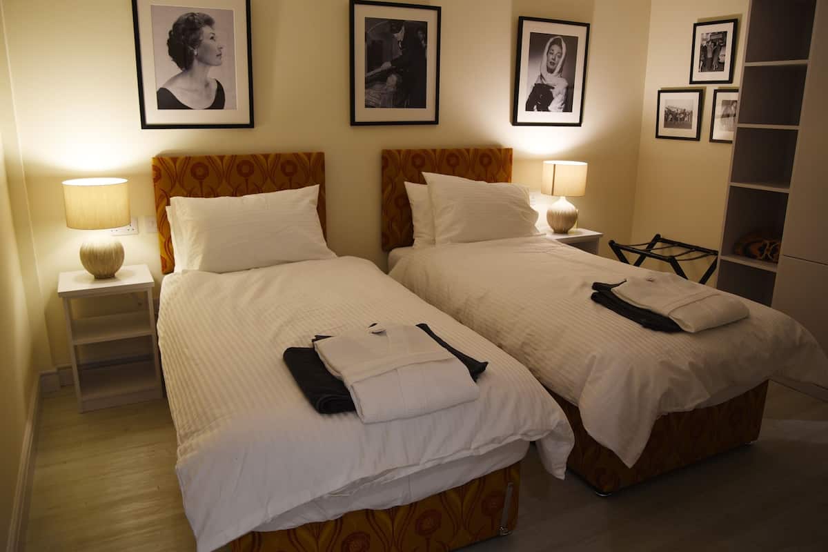 Double or Twin Room, Ensuite (Poupee)