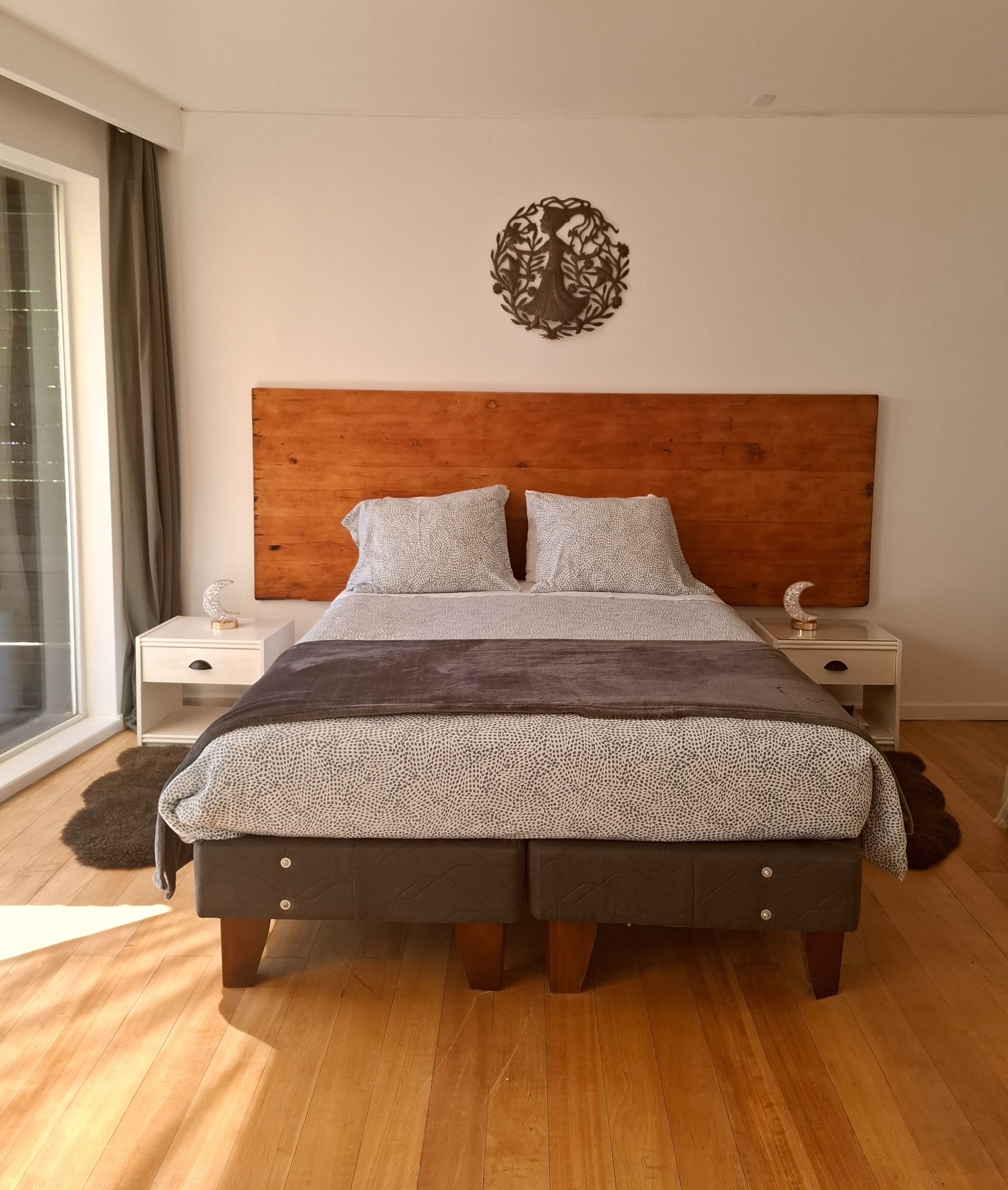 Estudio Luna | Minibar, individually decorated, individually furnished, blackout drapes