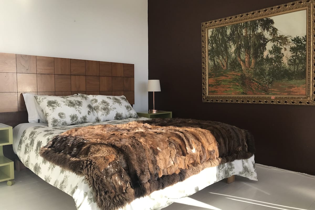 Estudio La Música | Minibar dan didekorasi berbeda-beda