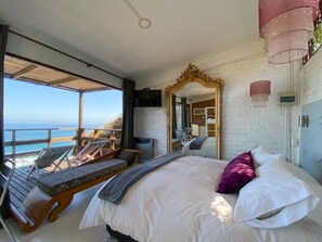 Estudio Acantilado | Minibar, individually decorated, individually furnished