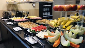 Bao gồm bữa sáng buffet hàng ngày