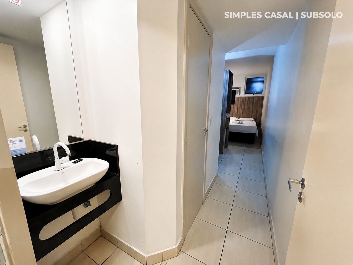 Economy Double Room, 1 Double Bed | Minibar, in-room safe, desk, laptop workspace