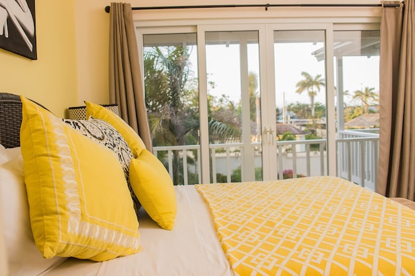 Condo de lujo, 1 cama King size, para no fumadores | 2 habitaciones, decoración personalizada y muebles diferentes 