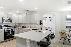 Private kitchen - Anchors Away House 4 Bedroom (Davenport)