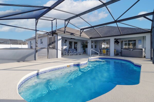 Outdoor pool, pool loungers