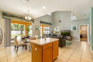 Family House | Private kitchen | Fridge, microwave, oven, stovetop